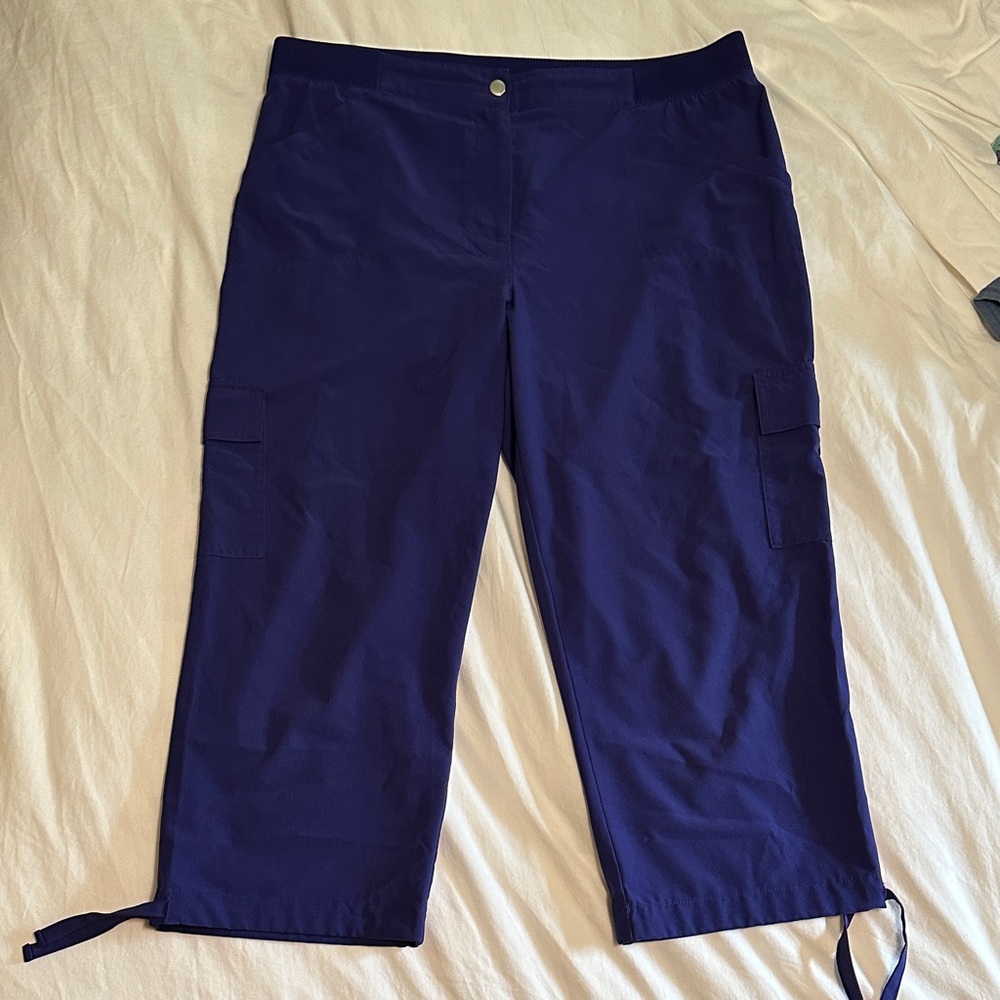 Zenergy by Chico’s Blue Cargo Capris size 2